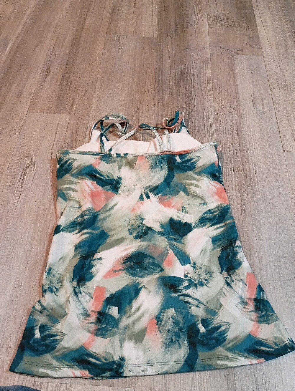 Workout Top - Picture 3 of 4